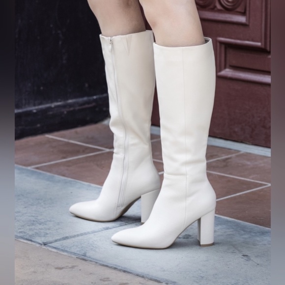 NWT!! POINTY FAUX LEATHER KNEE HIGH CHUNKY HEEL BOOT WHITE PU - Picture 3 of 4